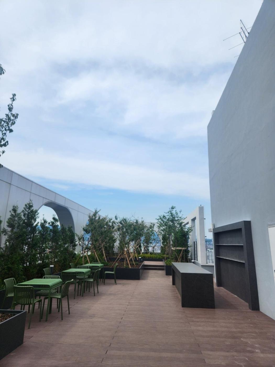 Warm House, New Building, Dongdaemun History & Culture Park Station อพาร์ทเม้น โซล